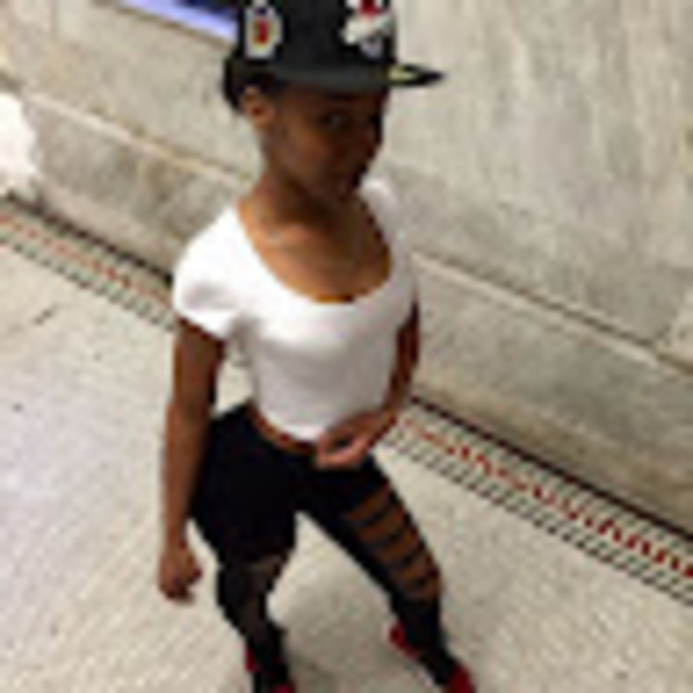 Meet your Posher, Victor